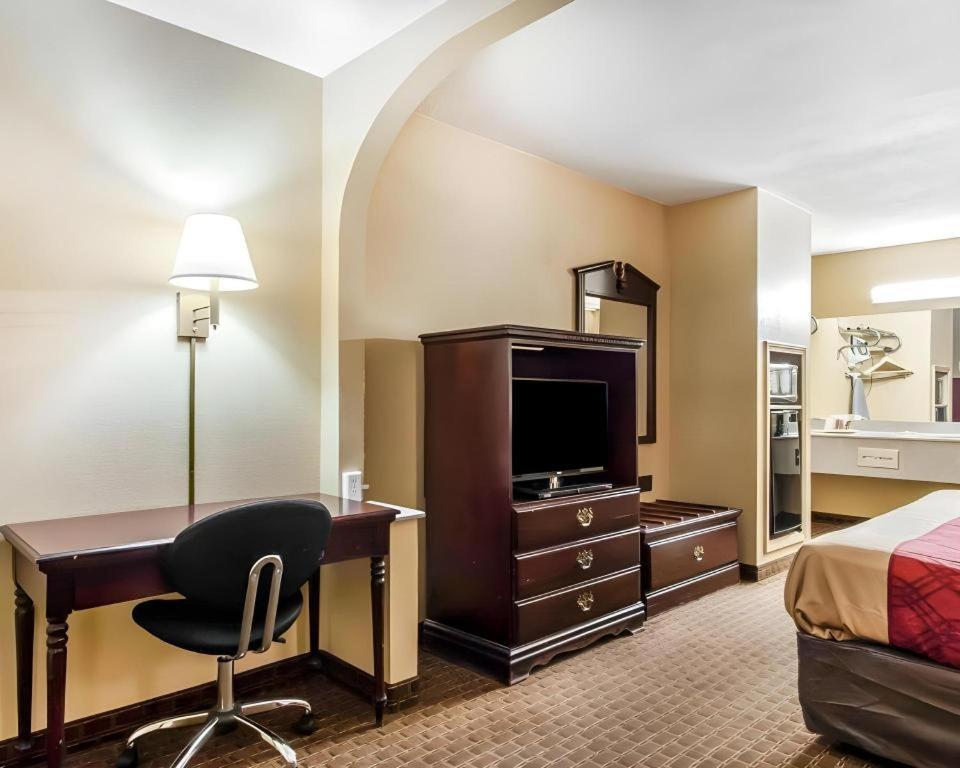 Econo Lodge Inn & Suites I-20, Exit 73 Tuscaloosa Buitenkant foto