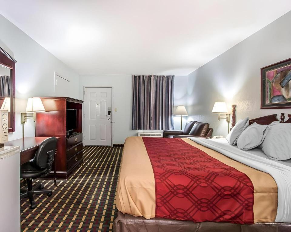 Econo Lodge Inn & Suites I-20, Exit 73 Tuscaloosa Buitenkant foto