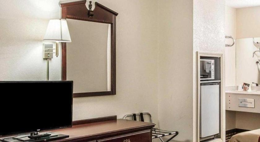 Econo Lodge Inn & Suites I-20, Exit 73 Tuscaloosa Buitenkant foto